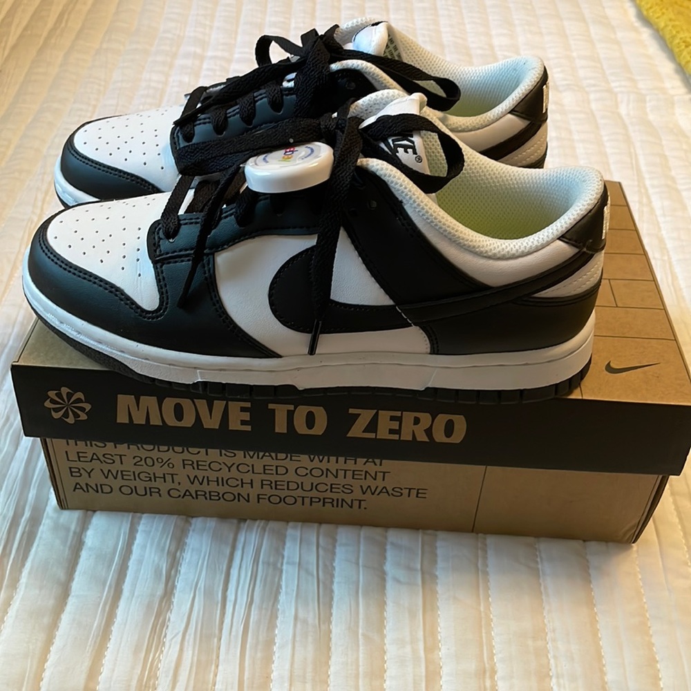 Nike pandas